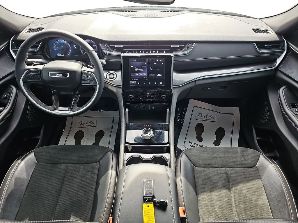 Used 2023 Jeep Grand Cherokee L Laredo image 12