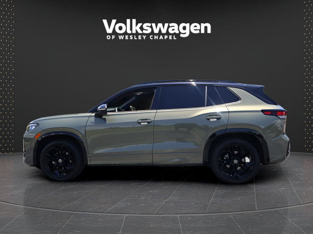 Used 2026 Volkswagen Tiguan SE R-Line FWD image 5