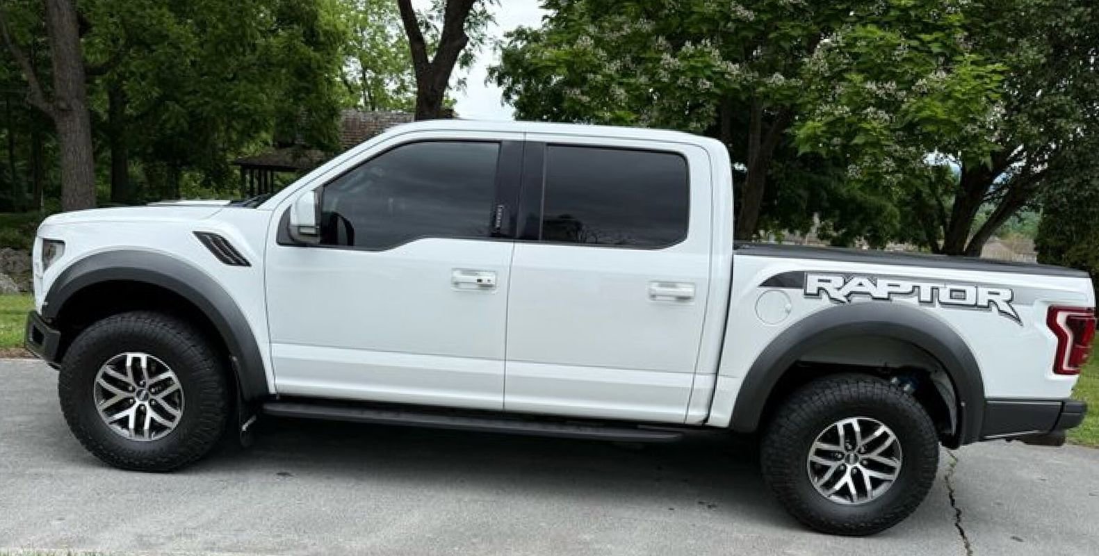 Used 2018 Ford F150 Raptor w/ Equipment Group 802A Luxury AWD/4WD image 10
