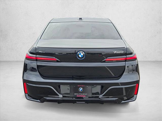 New 2026 BMW 750e xDrive image 8