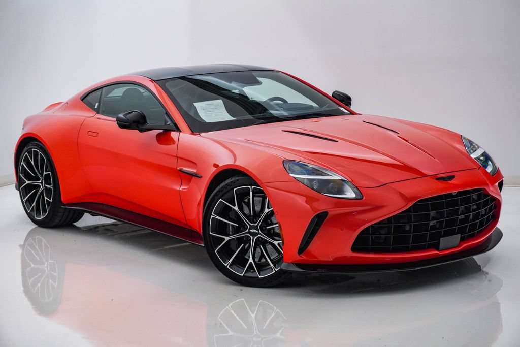 Used 2026 Aston Martin V8 Vantage Coupe RWD image 3