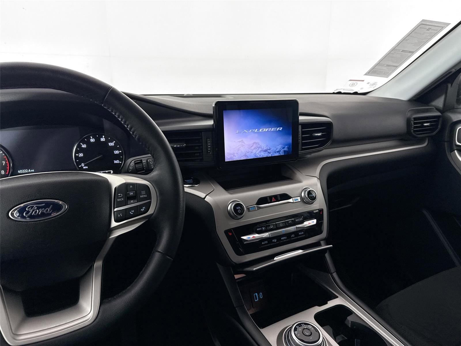 Used 2024 Ford Explorer XLT w/ Class IV Trailer Tow Package image 30