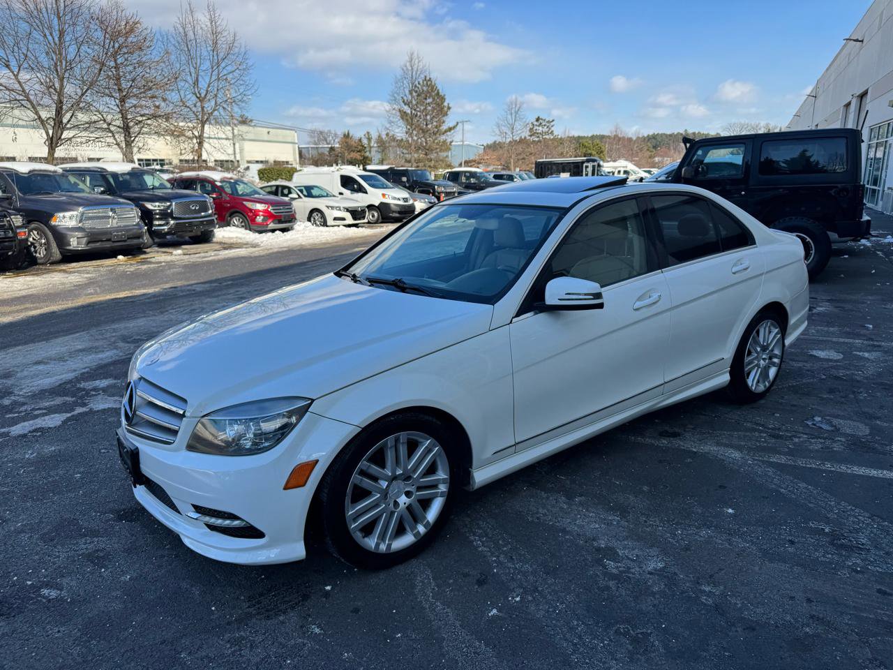 Used 2011 Mercedes-Benz C 300 Luxury image 7
