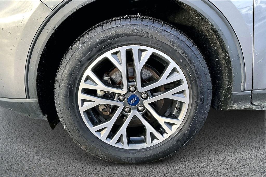 Used 2021 Ford Escape SEL image 32