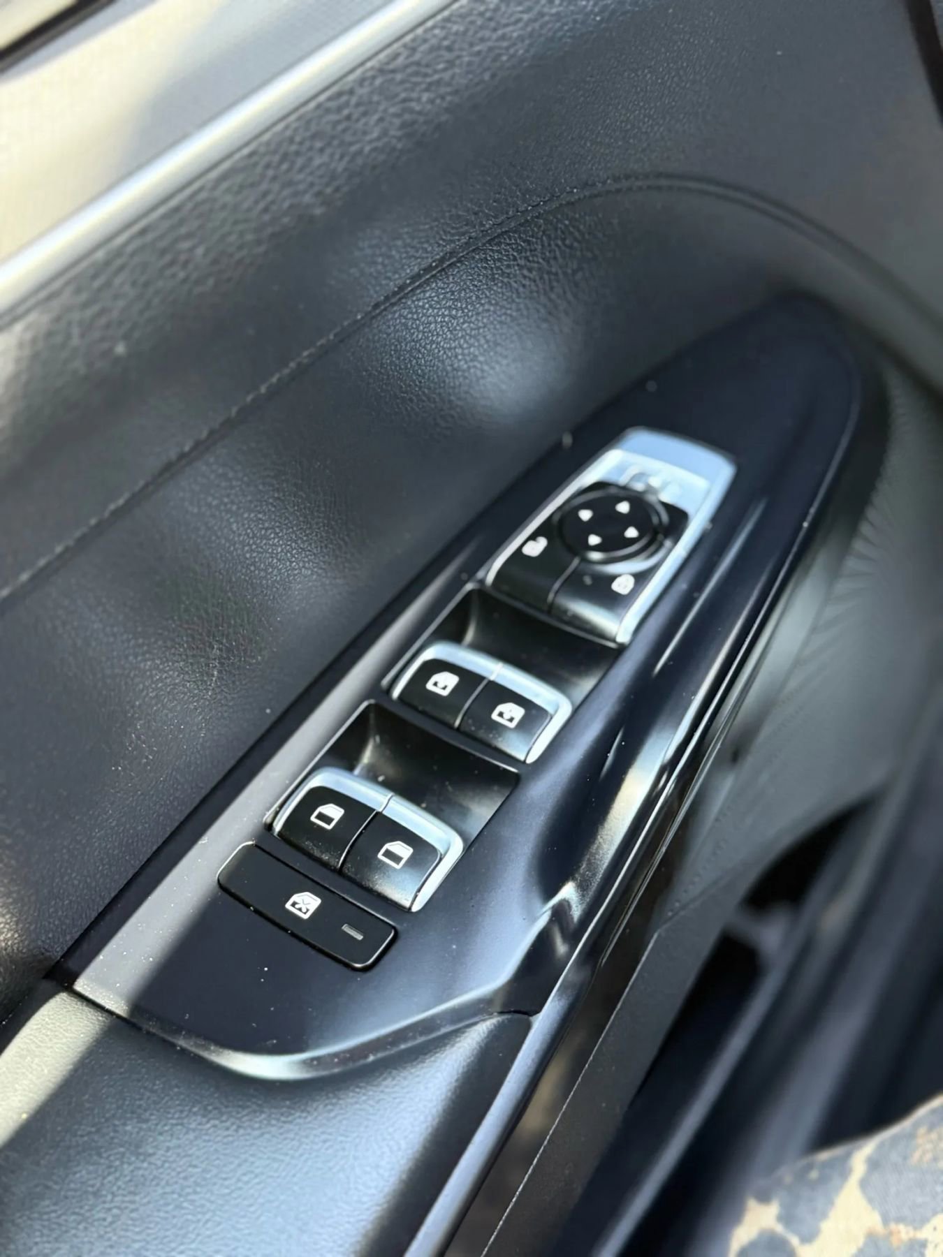 Used 2022 Kia K5 GT-Line FWD image 25