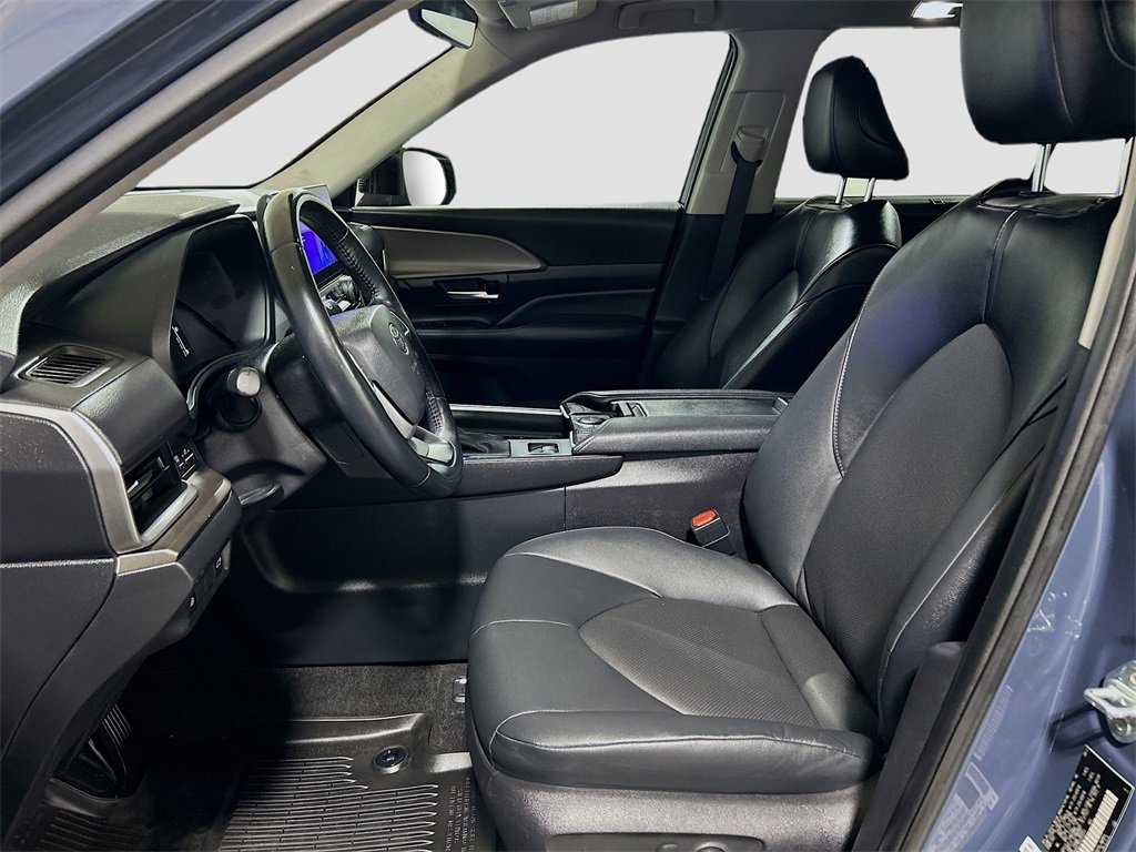 Used 2024 Toyota Grand Highlander XLE image 18