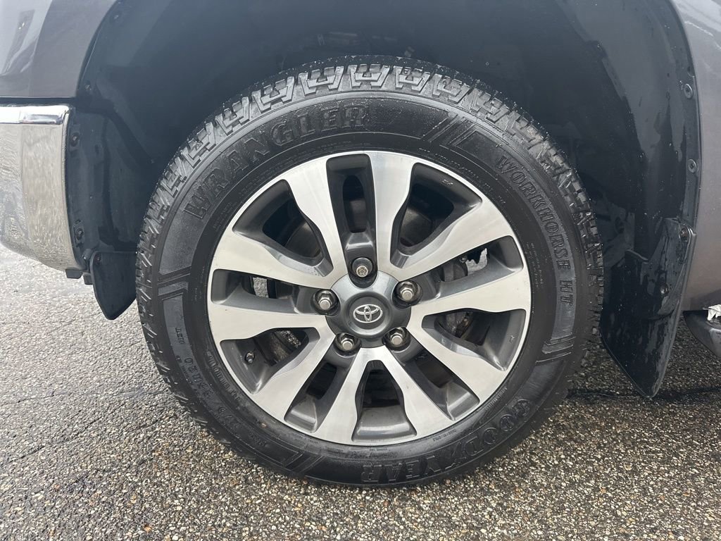 Used 2018 Toyota Tundra Limited w/ Limited Premium Package image 38