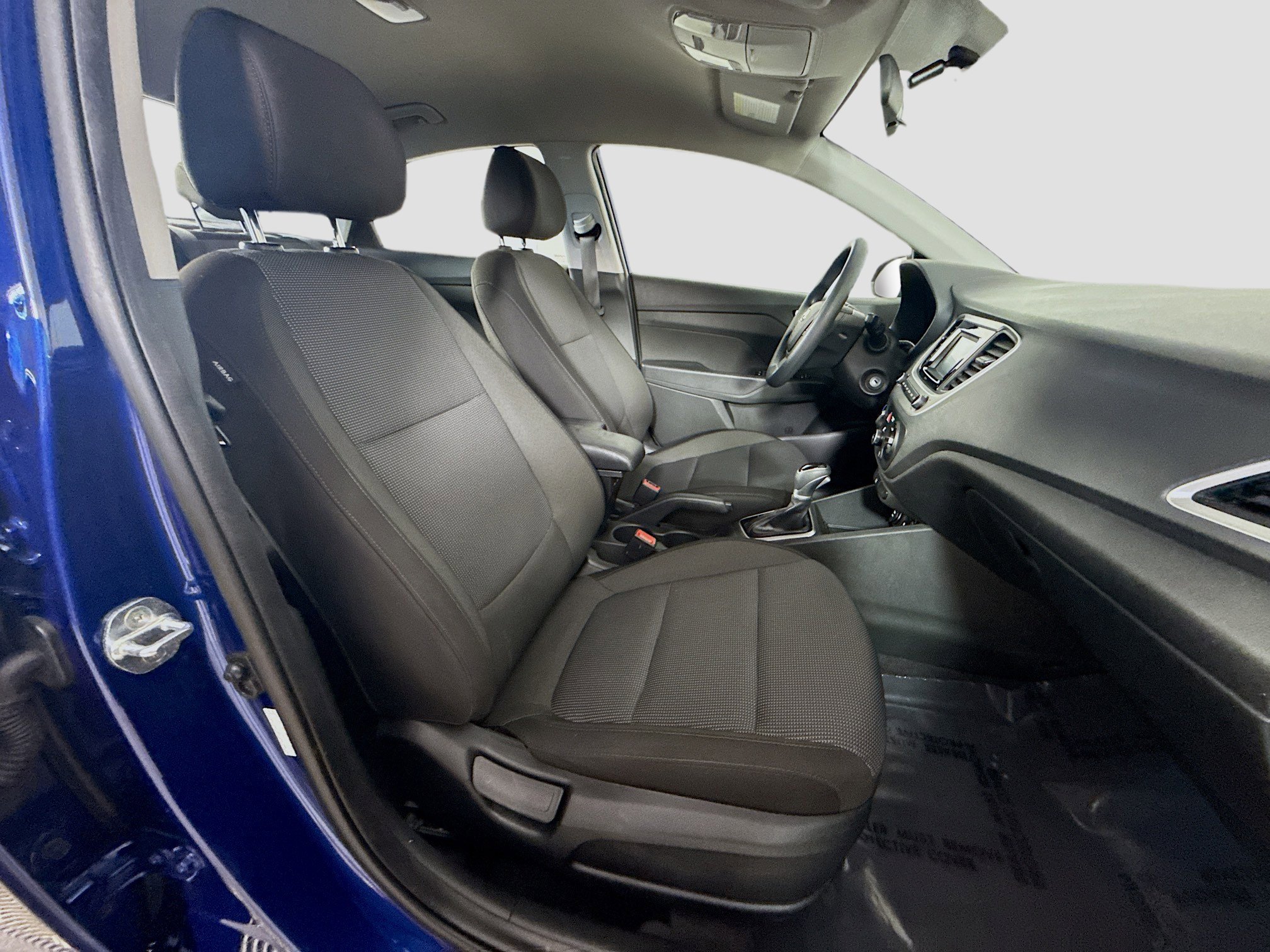 Used 2022 Hyundai Accent SE image 28