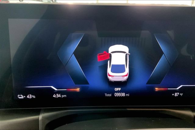 Used 2025 BMW i4 eDrive40 RWD image 9