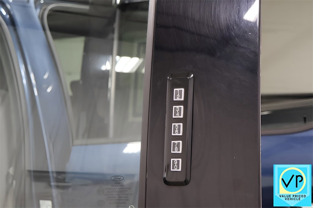 Used 2017 Ford F150 XLT w/ Equipment Group 302A Luxury image 38