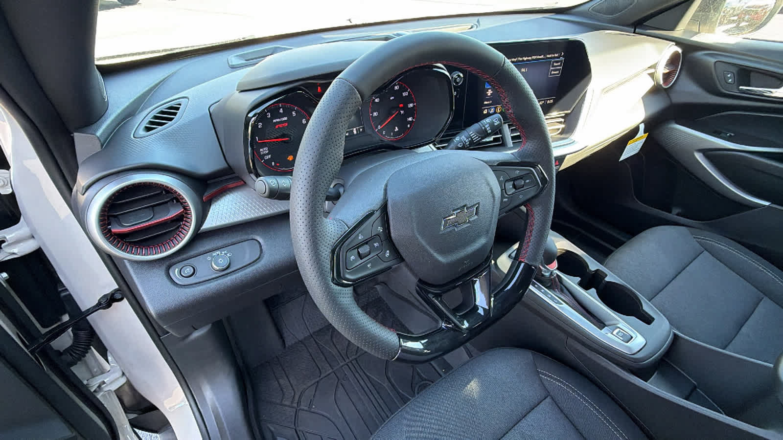 New 2026 Chevrolet Trax RS w/ Sunroof Package FWD image 10
