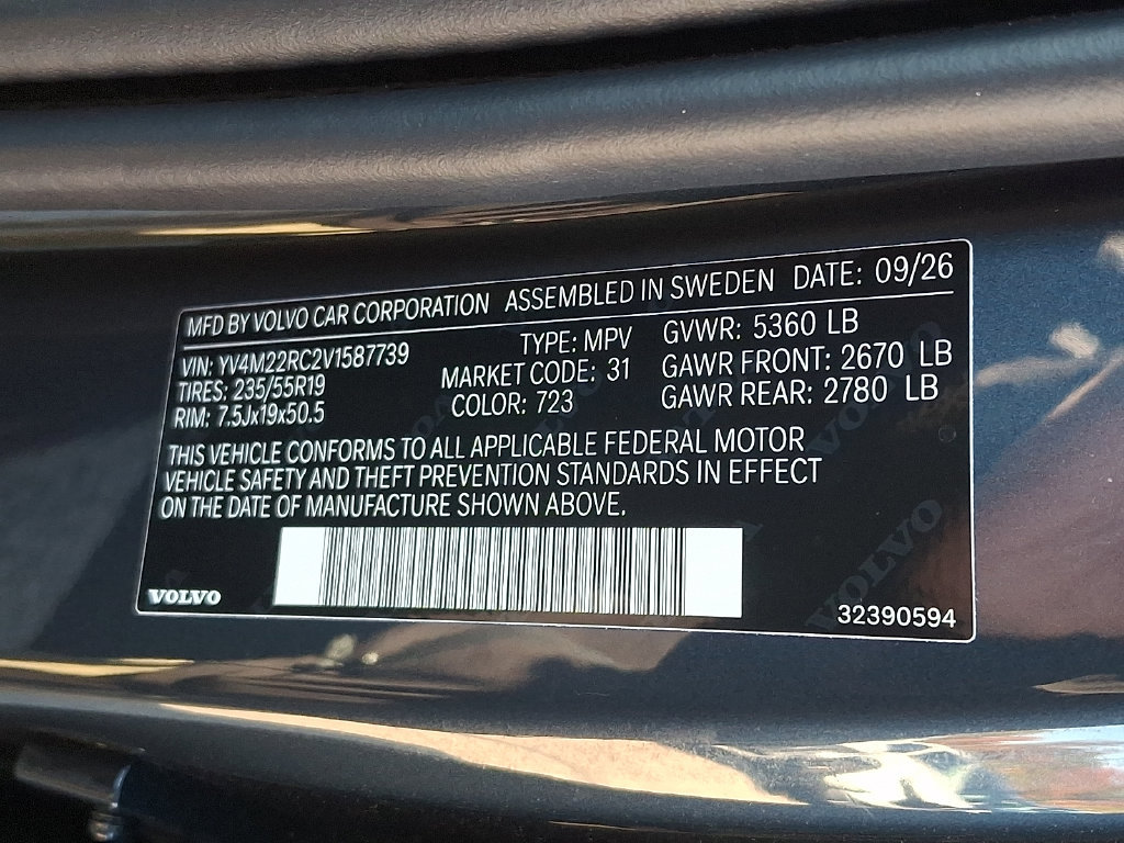 New 2027 Volvo XC60 B5 Plus AWD/4WD image 19