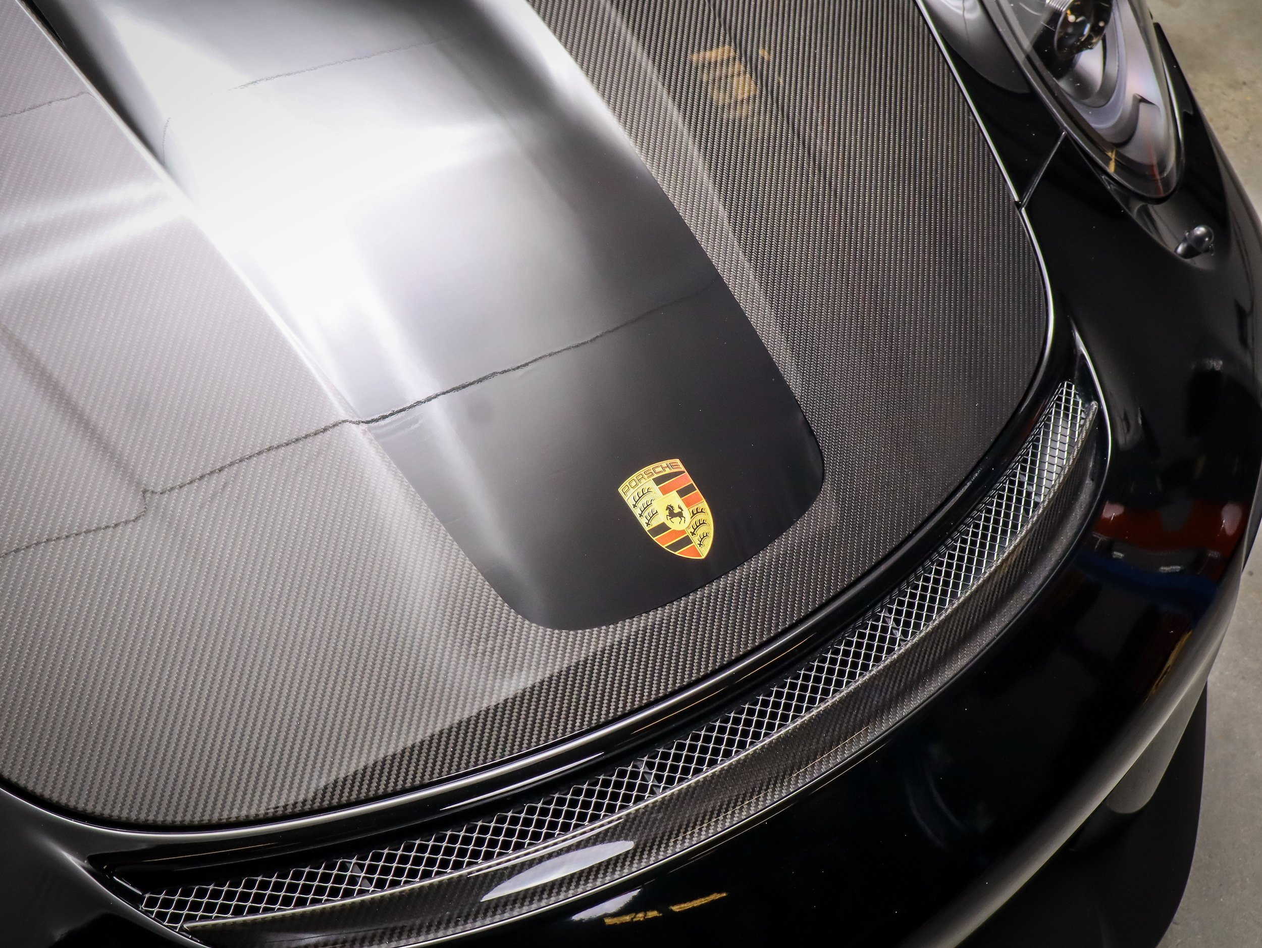 Certified 2018 Porsche 911 GT2 RS RWD image 11