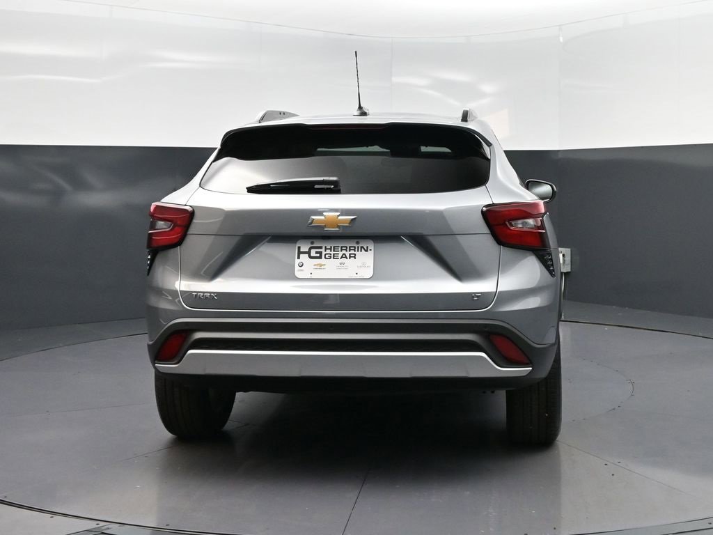 New 2026 Chevrolet Trax LT w/ Driver Confidence Package image 6