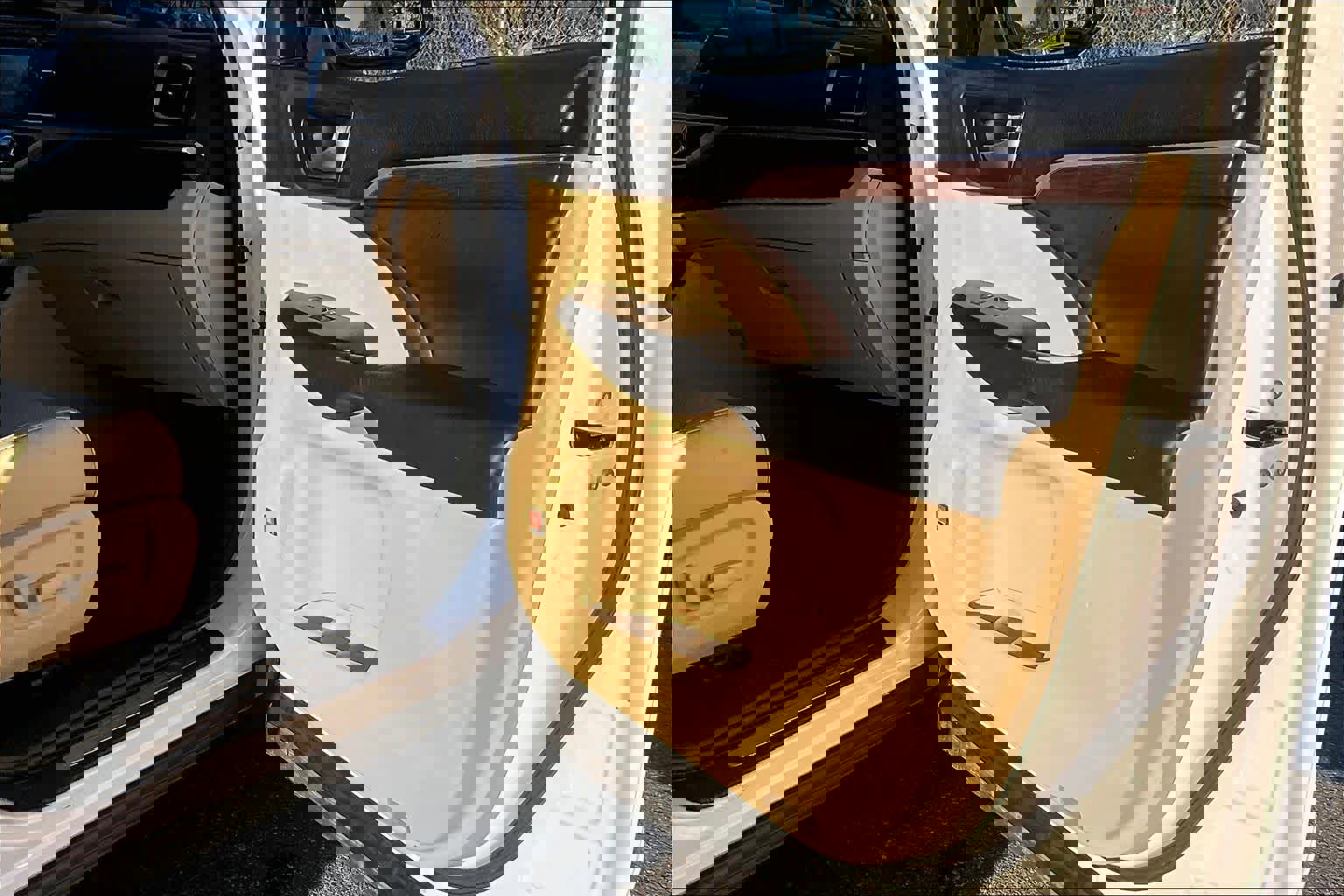 Used 2016 Toyota Highlander Limited image 23