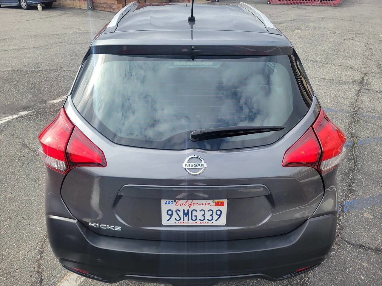 Used 2019 Nissan Kicks S FWD image 5