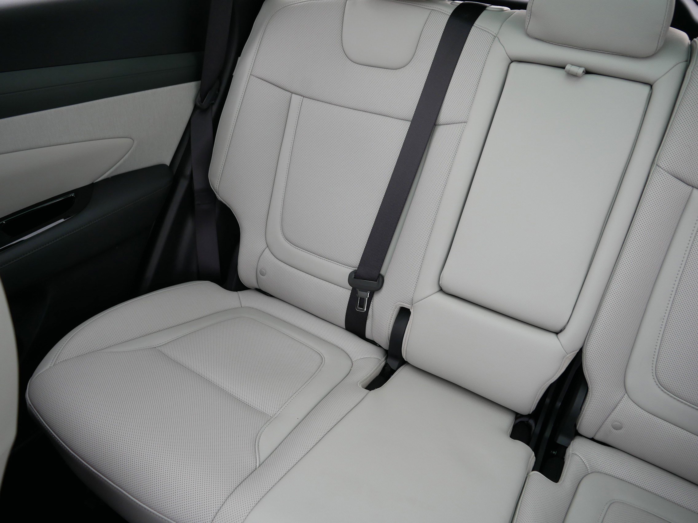 Certified 2025 Hyundai Tucson Limited image 12