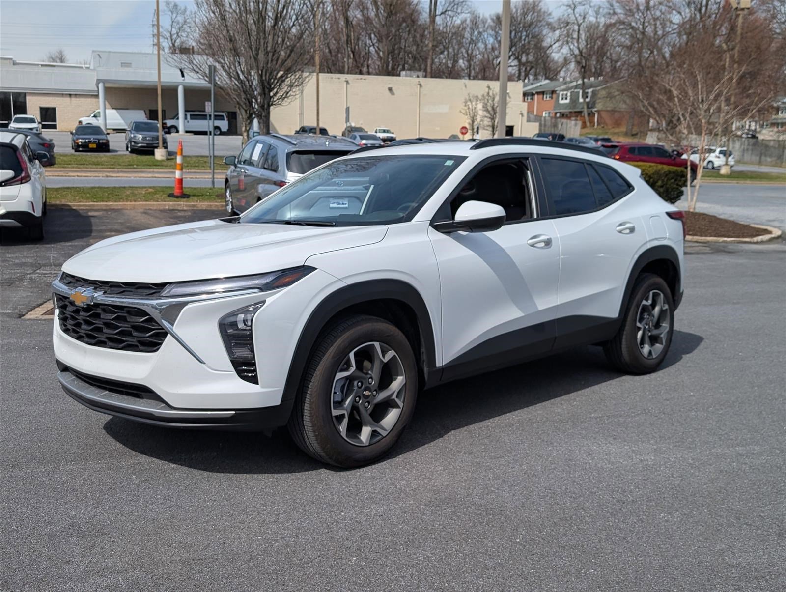 Used 2025 Chevrolet Trax LT w/ Driver Confidence Package image 7