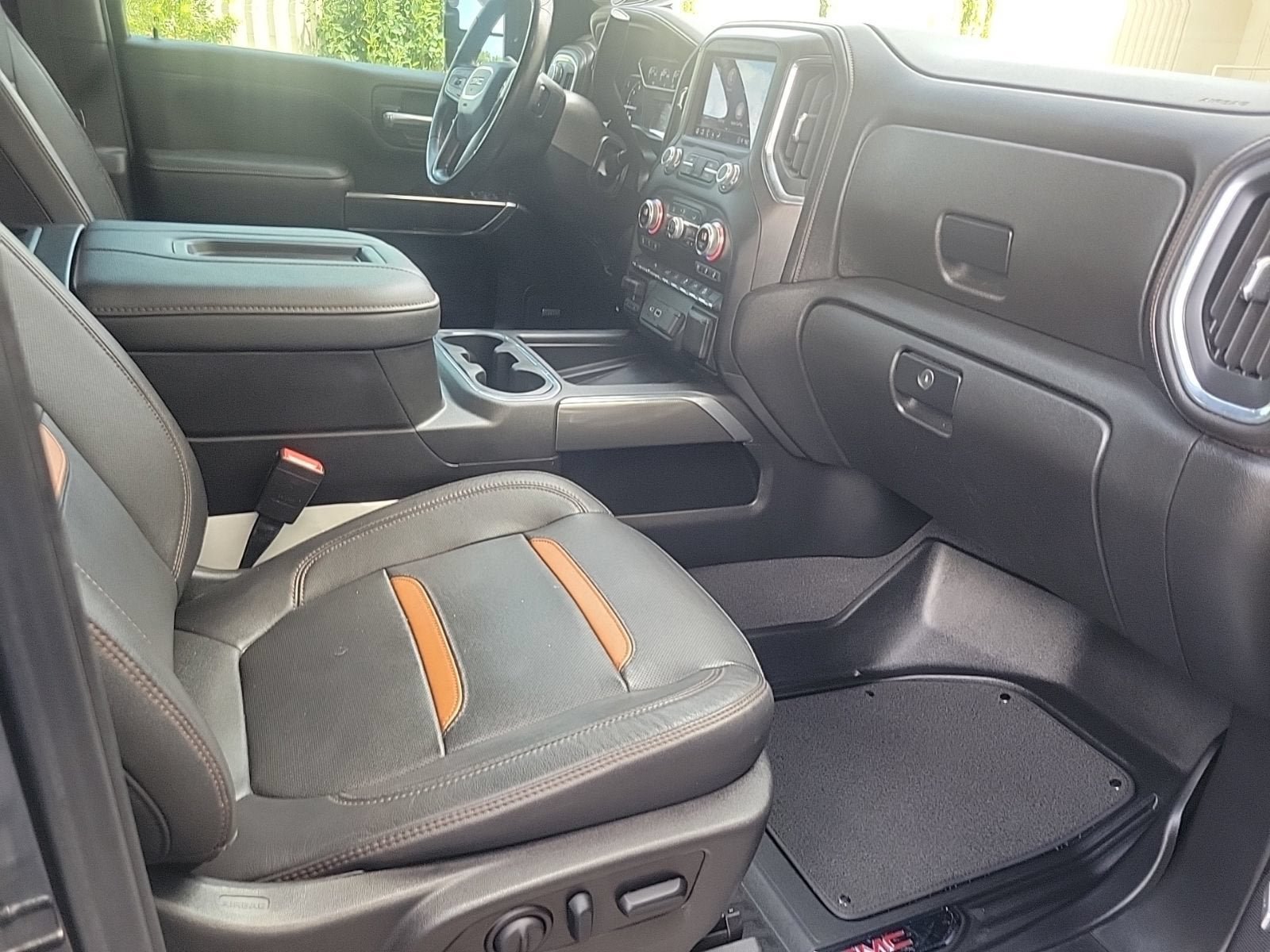 Used 2022 GMC Sierra 2500 AT4 w/ AT4 Preferred Package AWD/4WD image 14