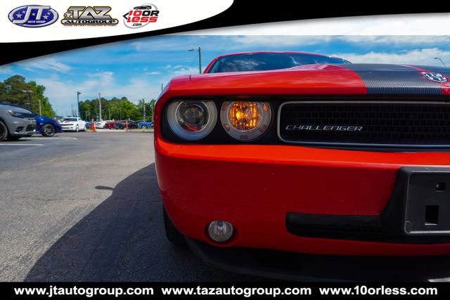 Used 2010 Dodge Challenger SRT8 w/ SRT Option Group II RWD image 4