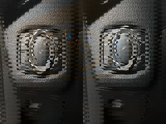 Used 2019 Ford Escape SE image 20