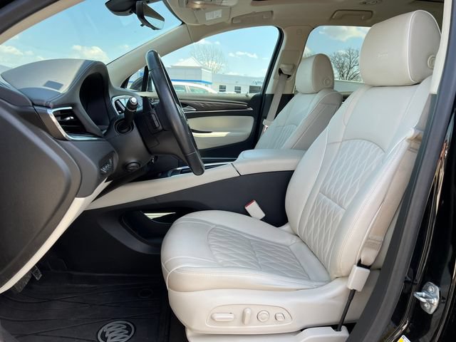 Used 2022 Buick Enclave Avenir w/ Avenir Technology Package AWD/4WD image 4