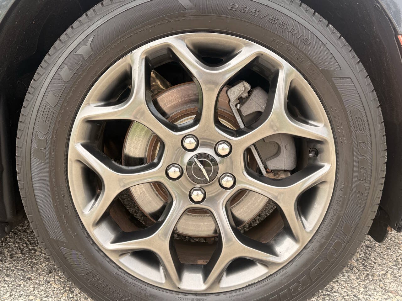Used 2018 Chrysler 300 S AWD/4WD image 9