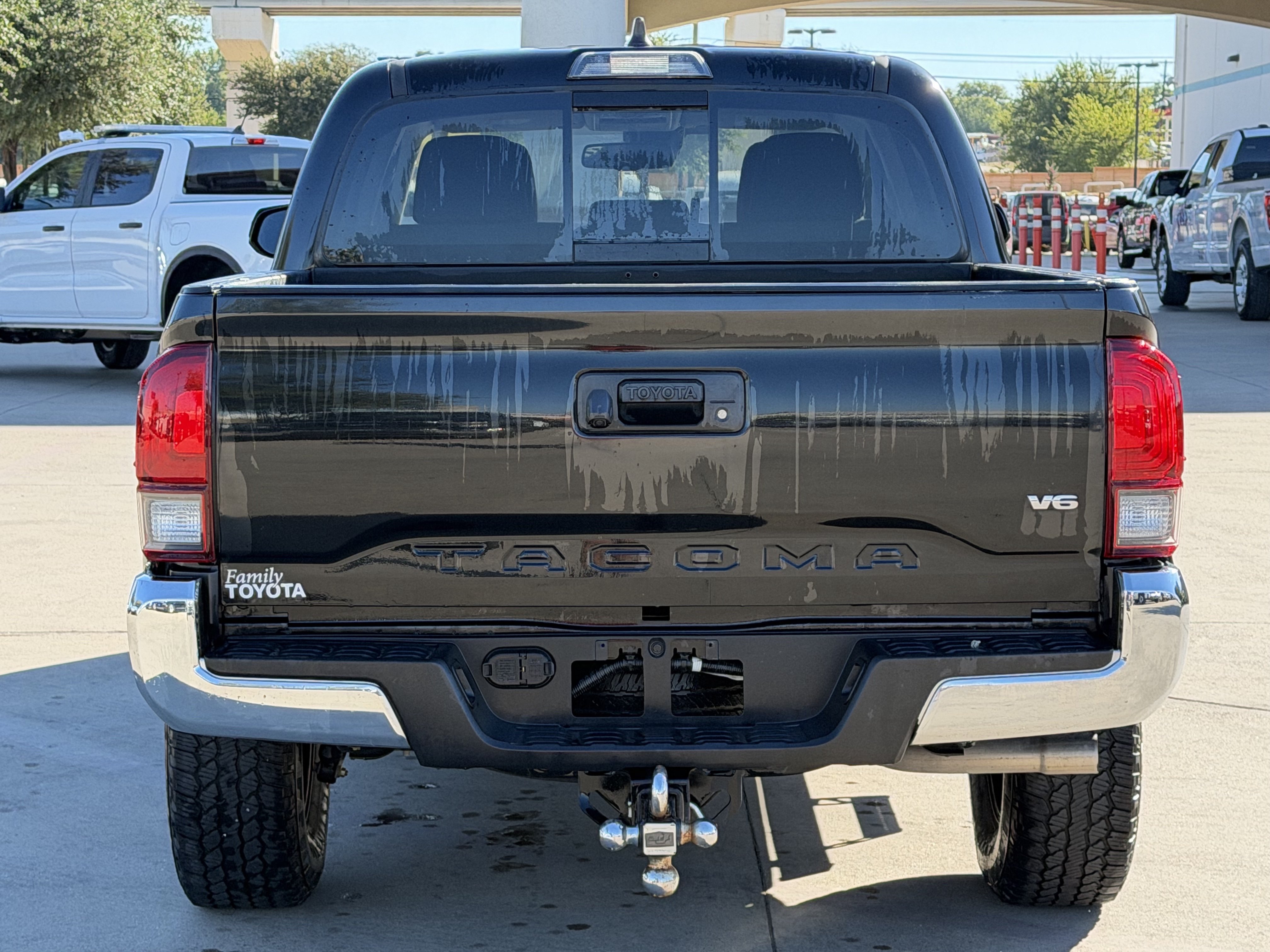 Used 2020 Toyota Tacoma SR5 RWD image 5
