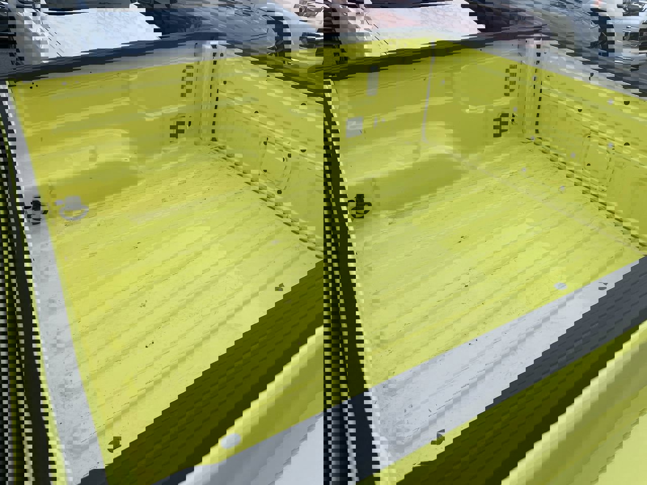 Used 2023 Jeep Gladiator Willys image 38