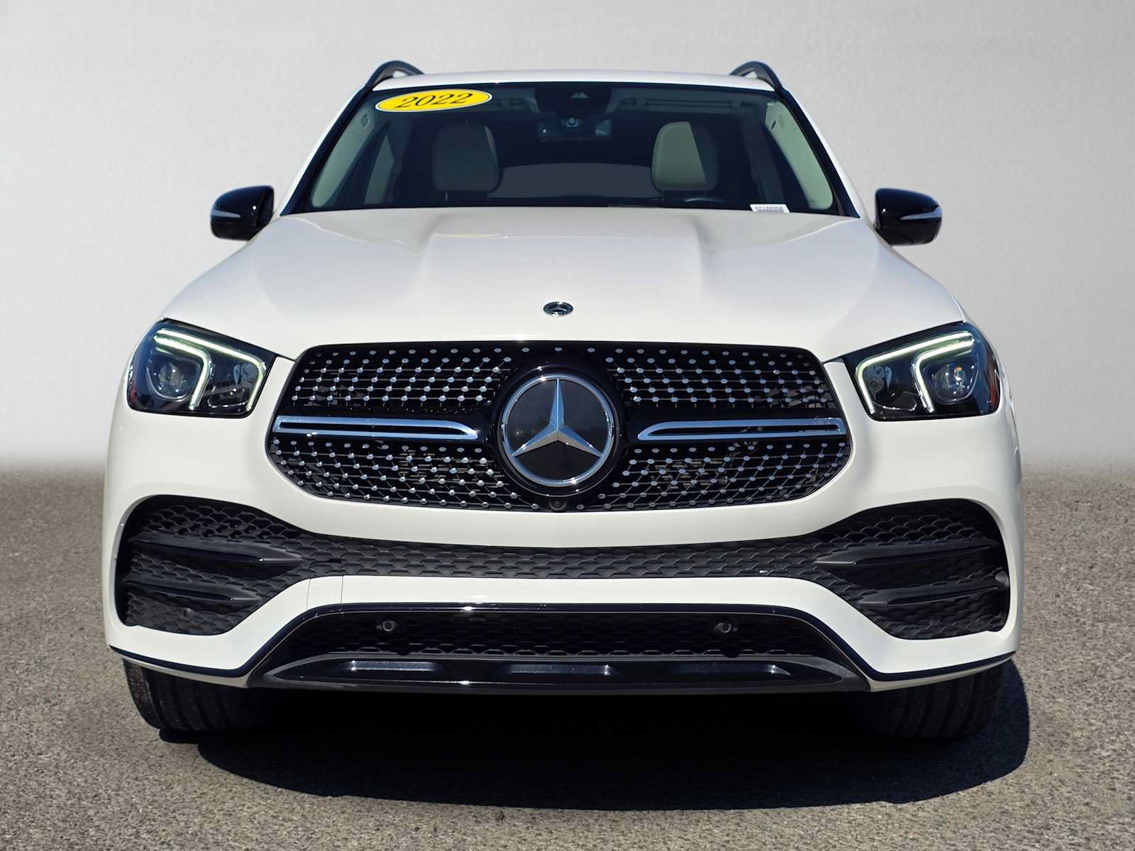 Used 2022 Mercedes-Benz GLE 350 4MATIC w/ AMG Line Exterior image 8