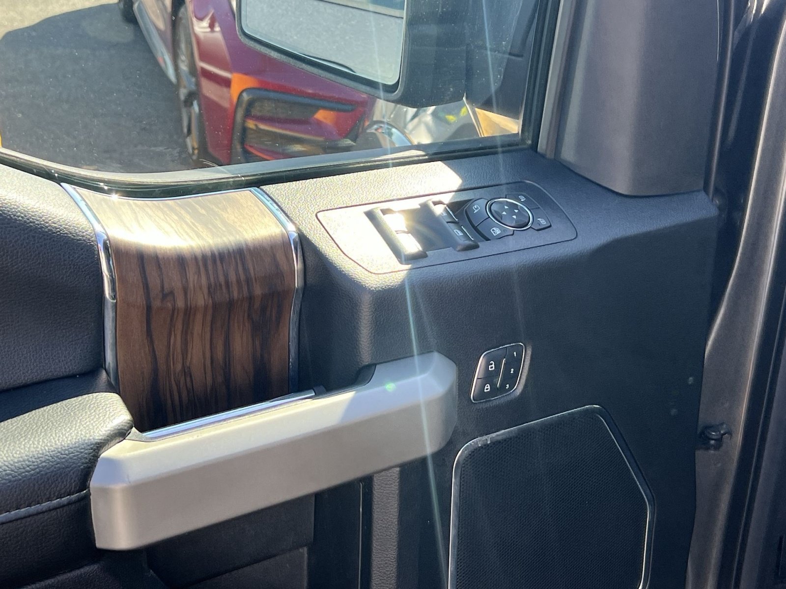 Used 2018 Ford F150 Lariat RWD image 12