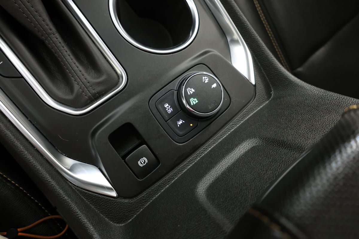 Used 2020 Chevrolet Traverse Premier w/ Redline Edition AWD/4WD image 32