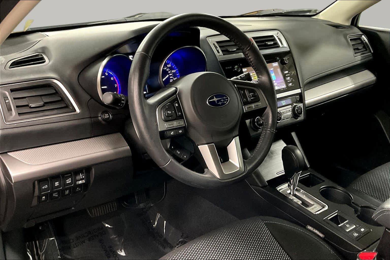 Used 2017 Subaru Outback 2.5i Premium AWD/4WD image 18