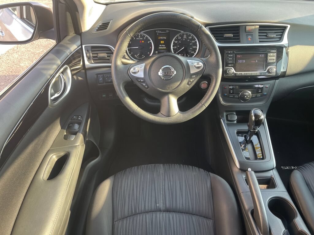 Used 2018 Nissan Sentra SV FWD image 2