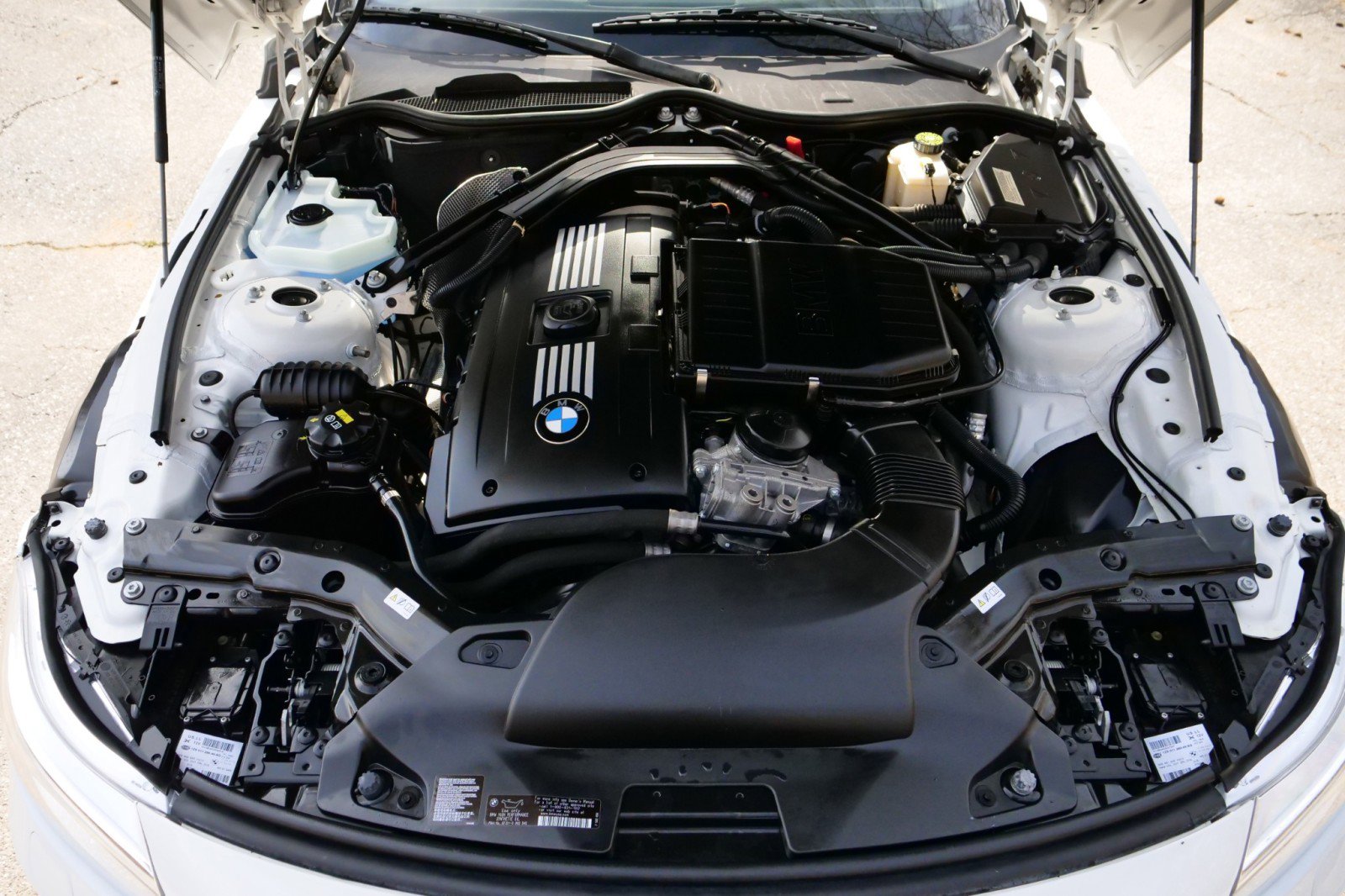 Used 2015 BMW Z4 sDrive35is image 37