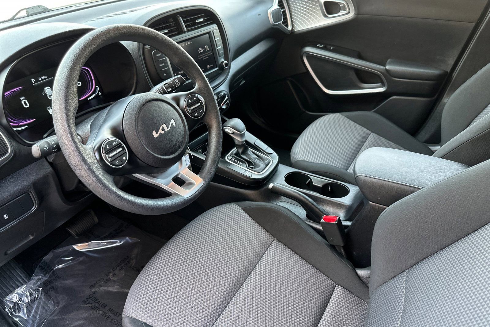 Used 2025 Kia Soul LX w/ LX Technology Package image 10