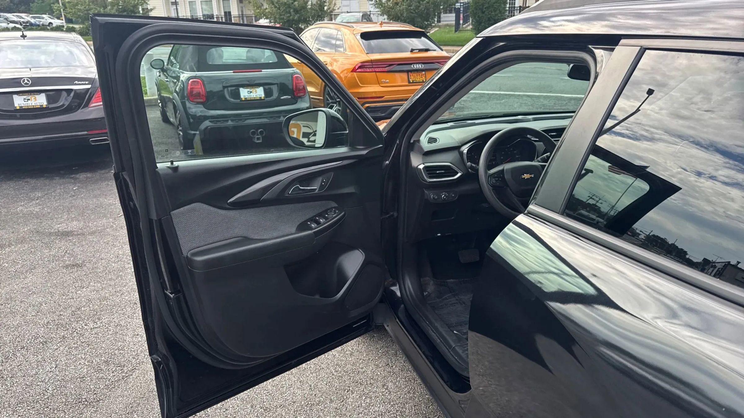 Used 2021 Chevrolet TrailBlazer LT w/ Convenience Package image 9