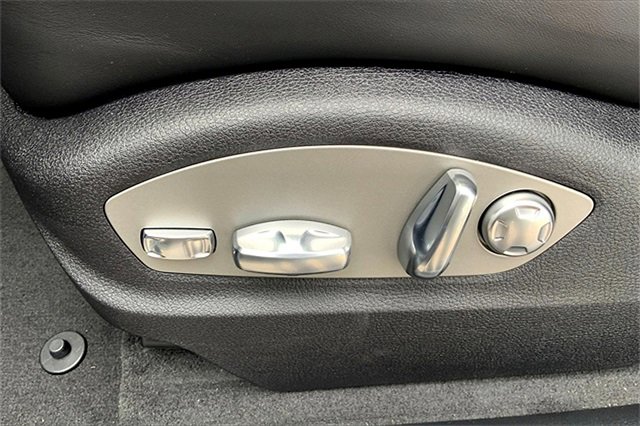 New 2025 Porsche Macan image 31