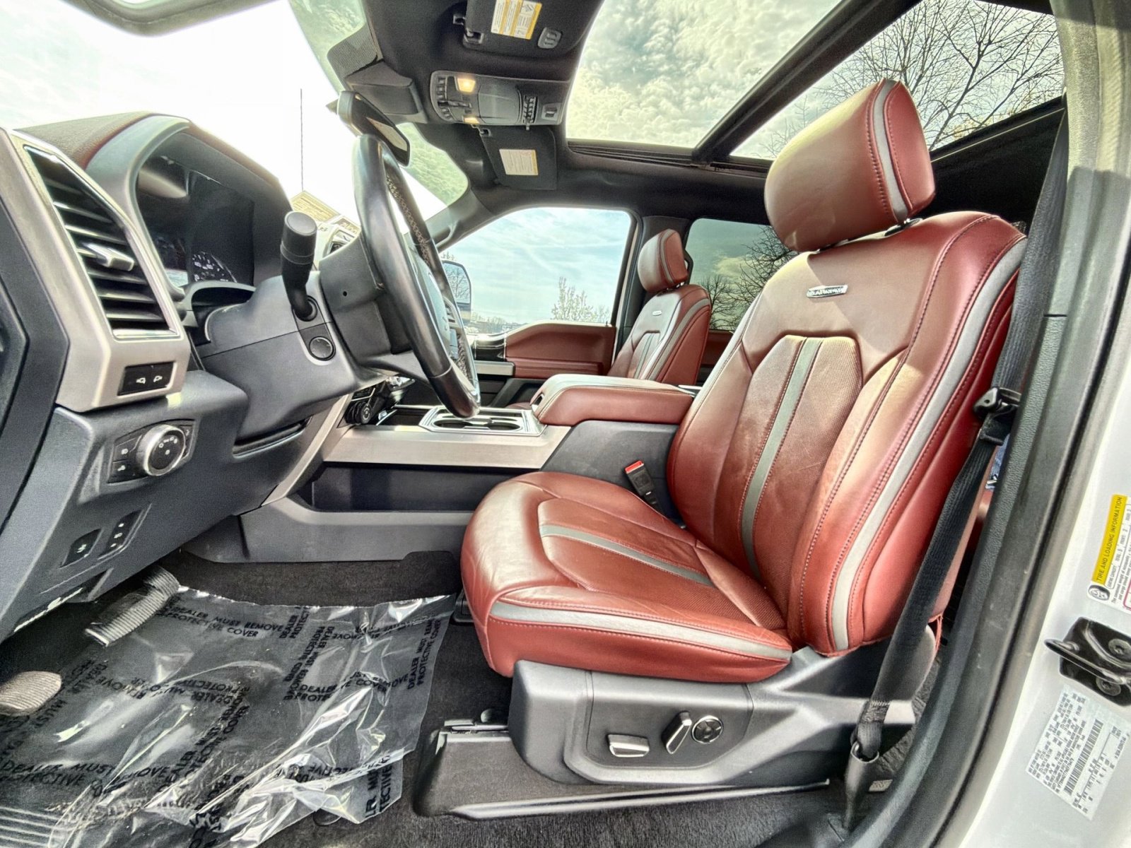 Used 2022 Ford F450 Platinum w/ FX4 Off-Road Package image 27