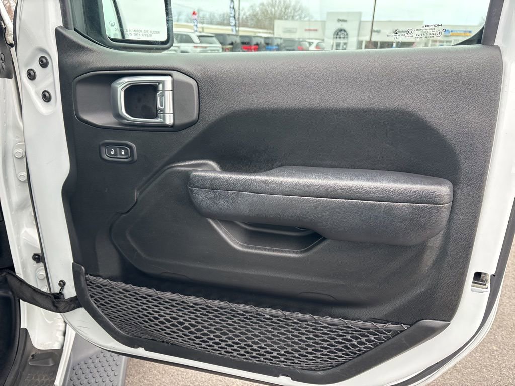 Used 2022 Jeep Wrangler Unlimited Rubicon w/ Xtreme Recon 35" Tire Package image 18