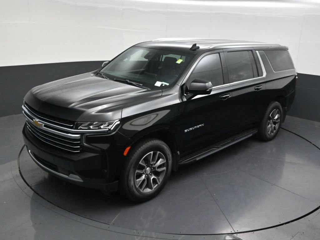 Used 2022 Chevrolet Suburban LT w/ Luxury Package RWD image 15