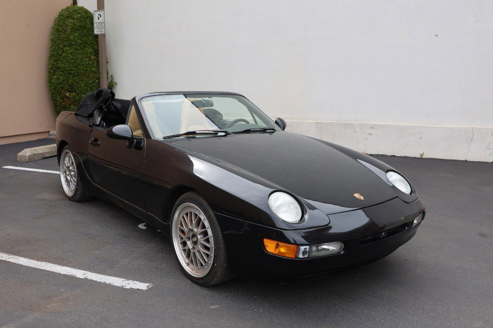 Used 1995 Porsche 968 Cabriolet RWD image 2