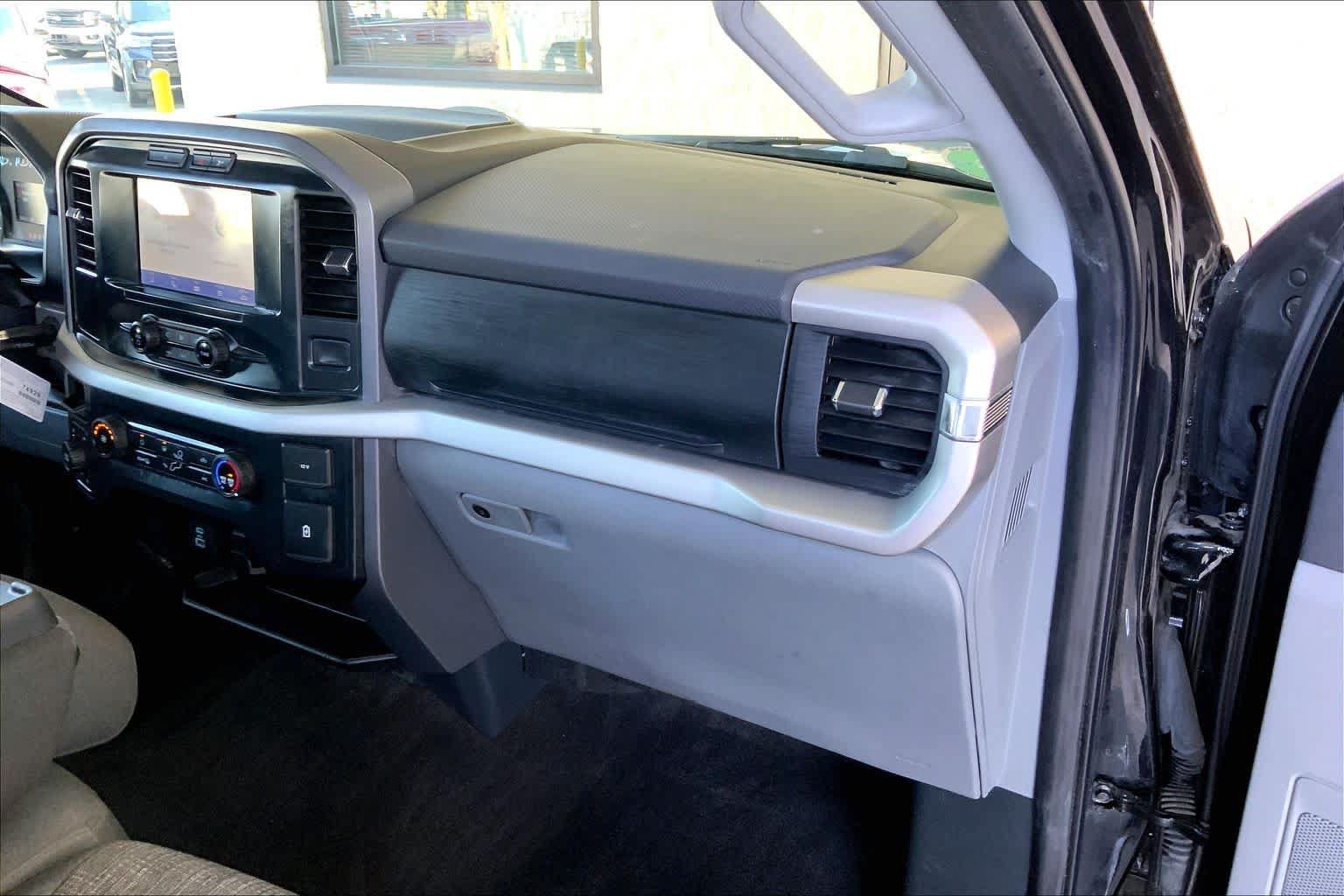 Certified 2022 Ford F150 XLT w/ XTR Package AWD/4WD image 38