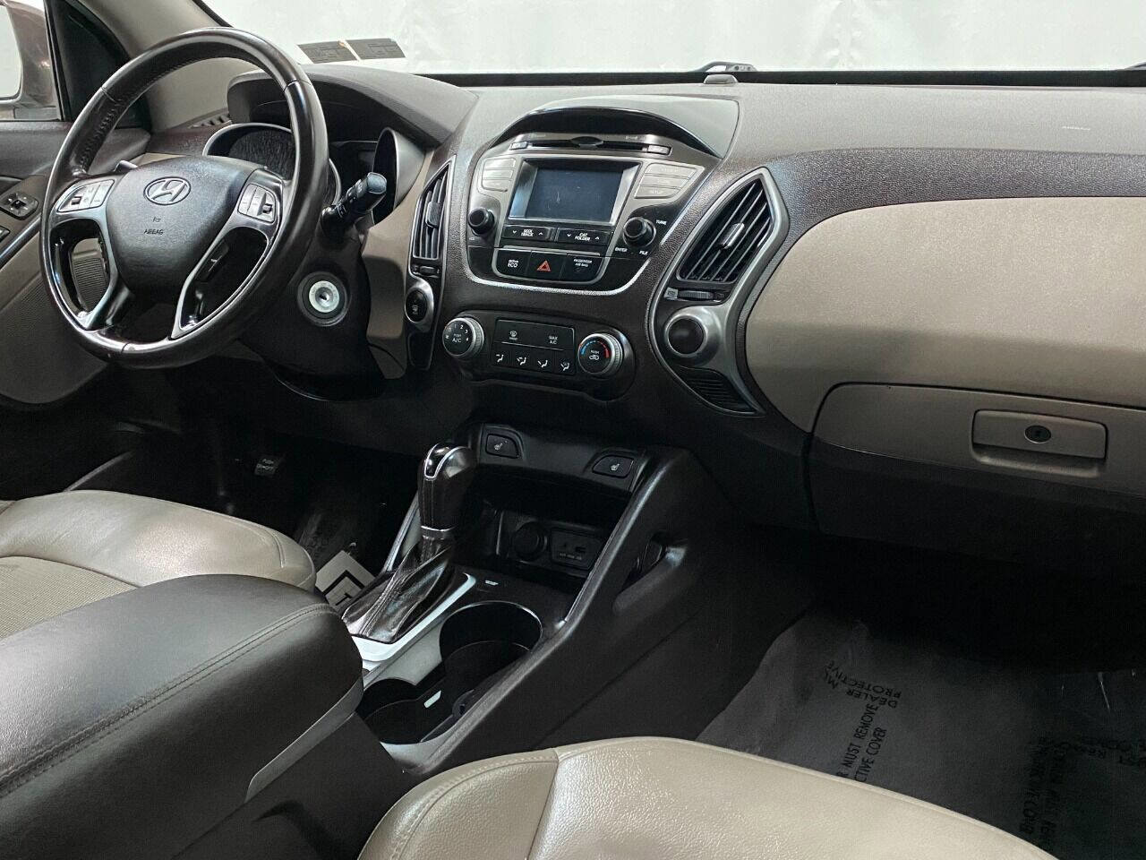 Used 2014 Hyundai Tucson SE image 11