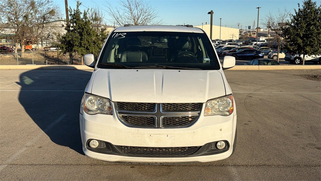 Used 2017 Dodge Grand Caravan SXT image 2