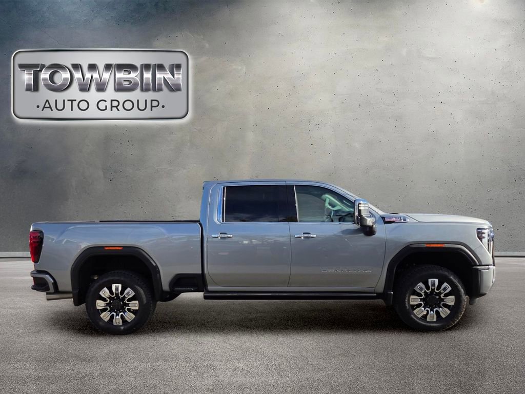 Used 2025 GMC Sierra 2500 Denali w/ Denali Reserve Package AWD/4WD image 3