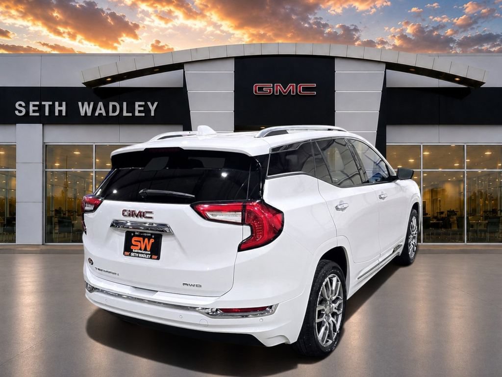 Used 2024 GMC Terrain Denali AWD/4WD image 7