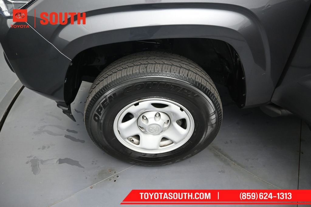 Used 2023 Toyota Tacoma SR AWD/4WD image 32