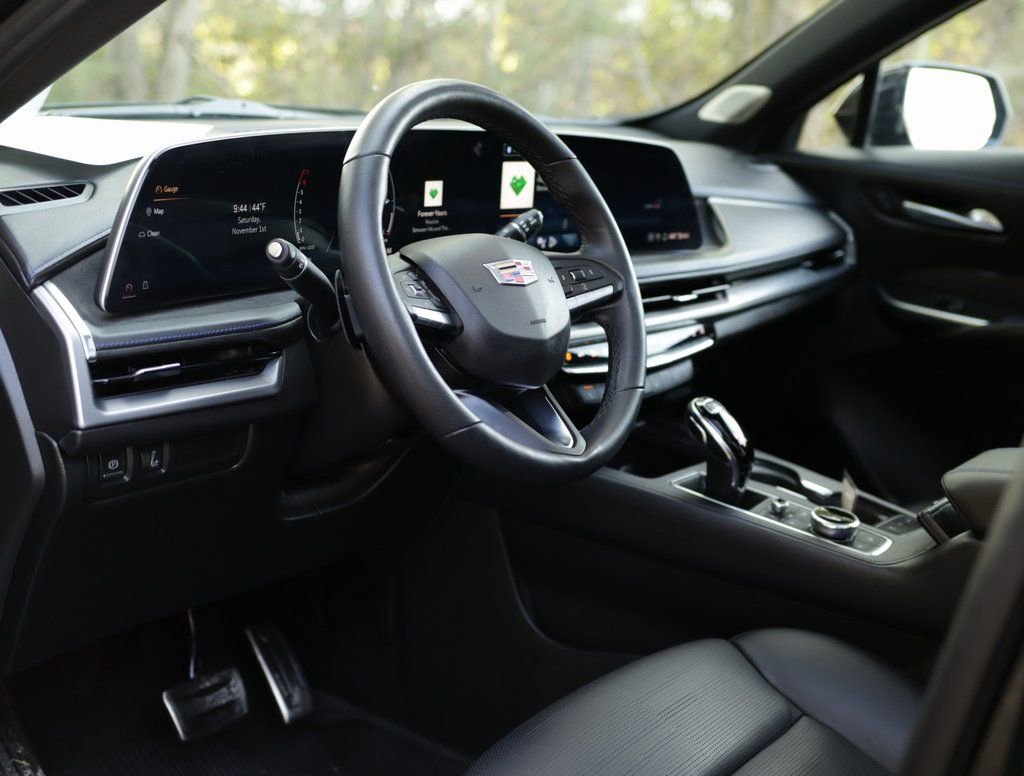 Certified 2024 Cadillac XT4 Sport image 9