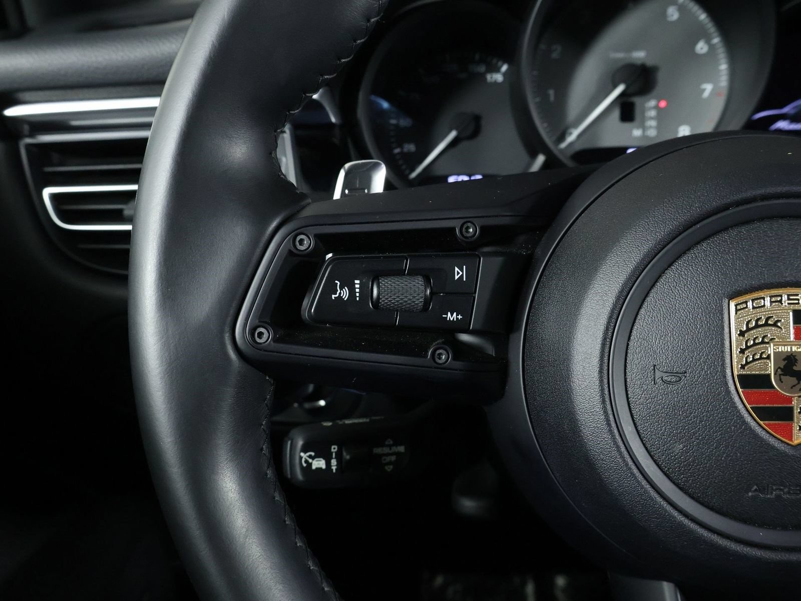 Certified 2024 Porsche Macan S AWD/4WD image 14